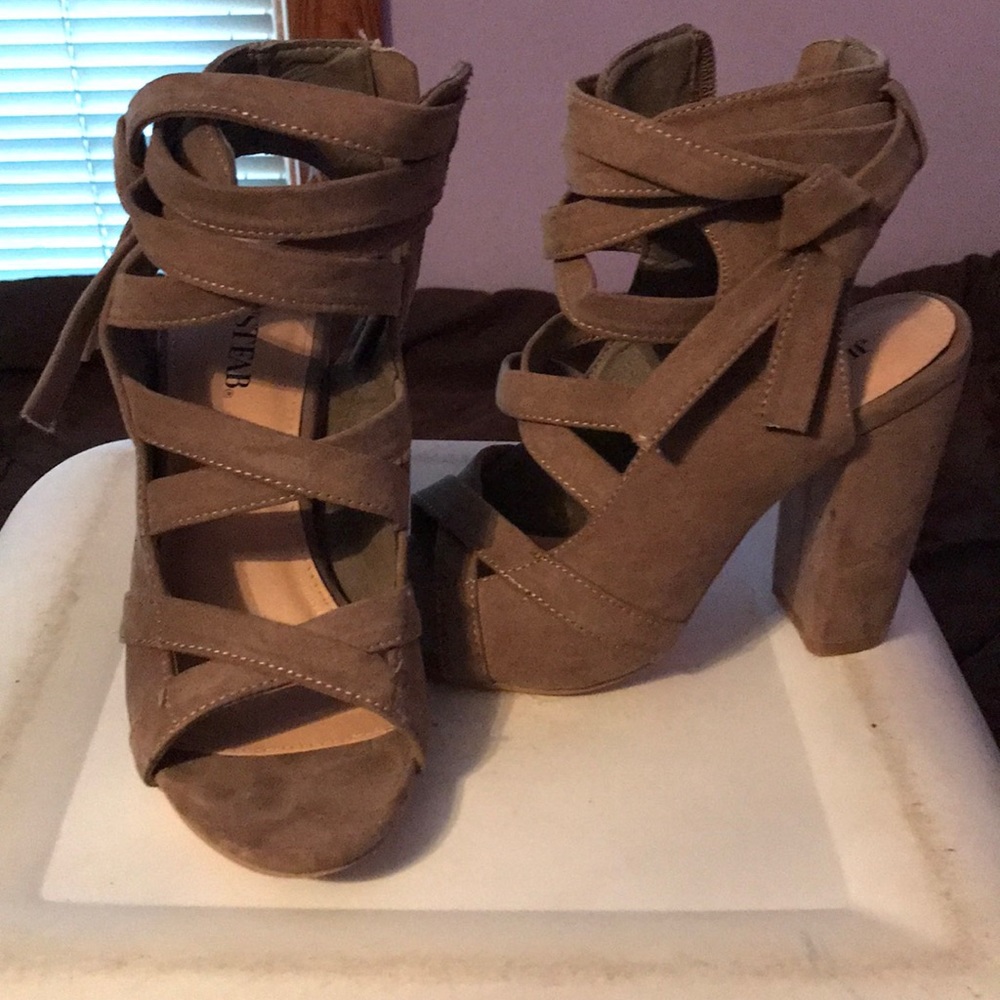 Size 6, slightly worn
